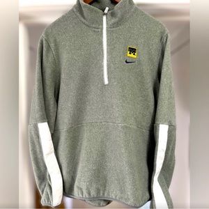 Nike university of Michigan half zip fleece size L